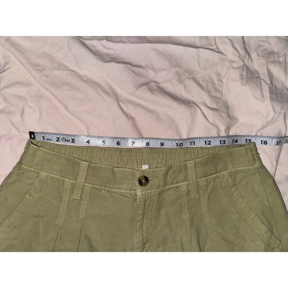 Aerie pleated utility shorts light green elastic back‎ medium - Picture 9 of 10